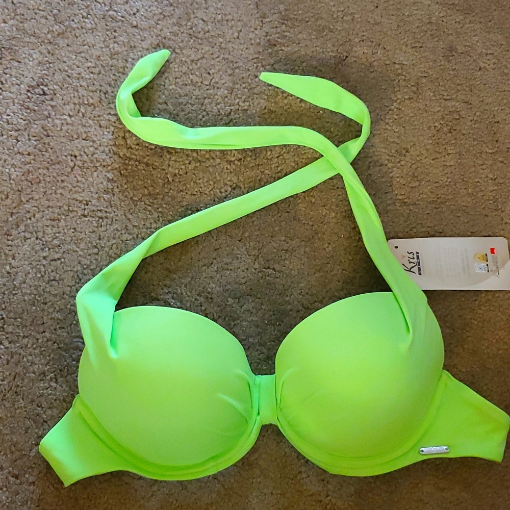 Pushup bikini top